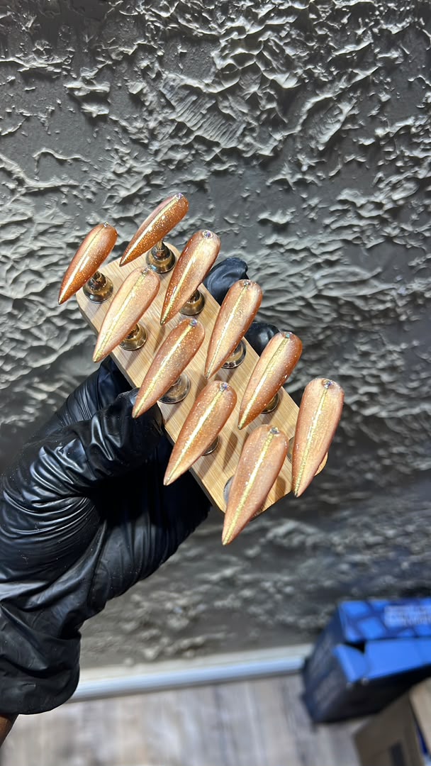 Gold Glitter Stiletto press-on nails